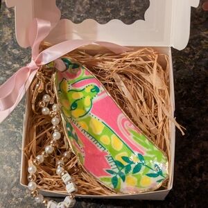 Purse Charm Keyring Decoupaged Oyster Shell withVintage LP Millionaire's Row